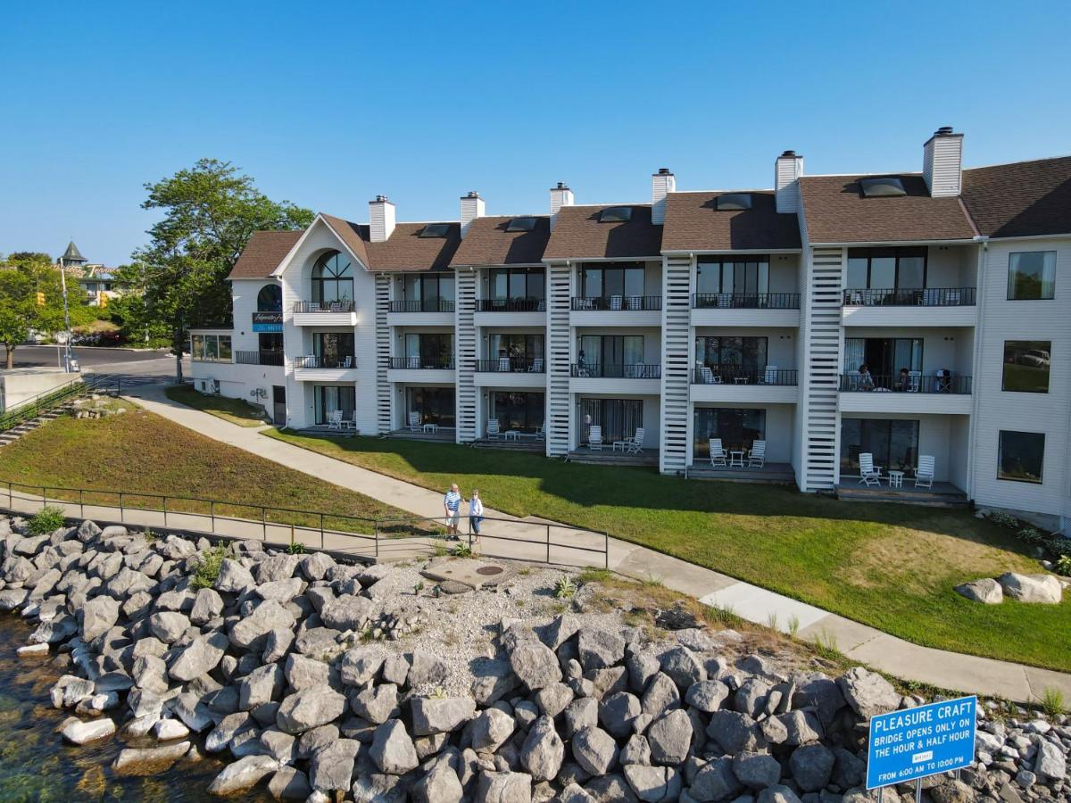 105 Edgewater Inn Charlevoix Eksteriør bilde